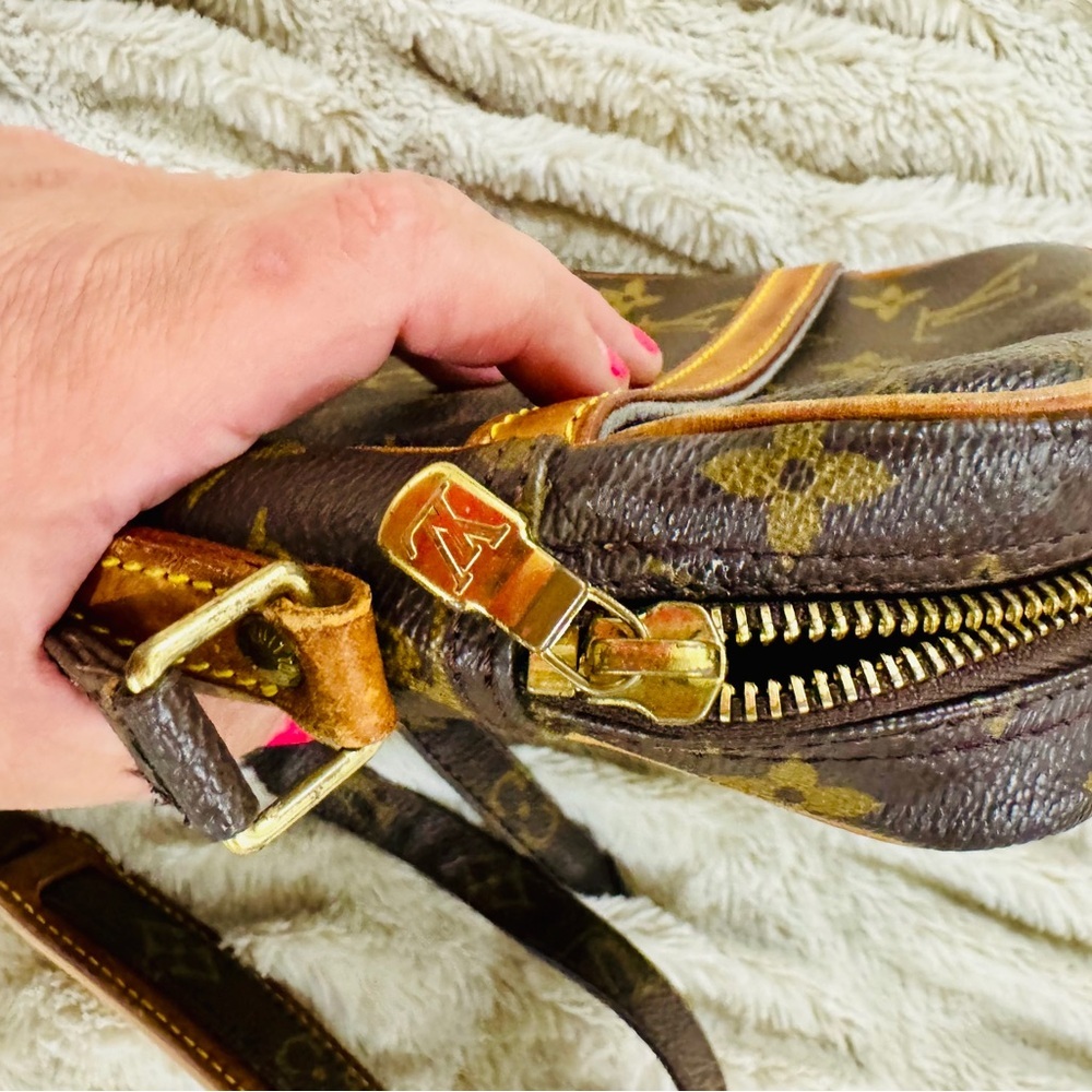 Louis Vuitton Monogram Danube Crossbody Bag - Picture 12 of 12